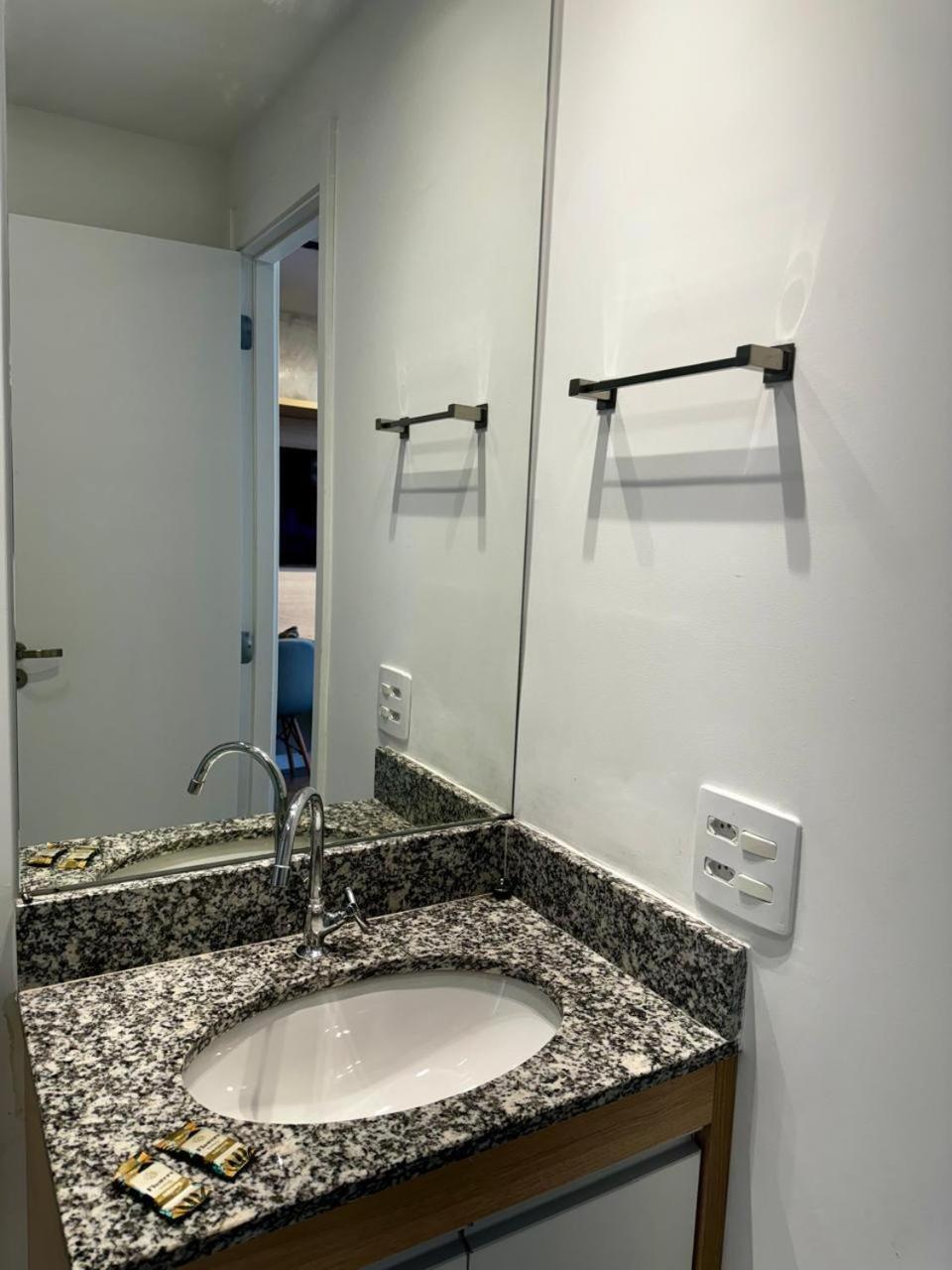 Charmoso Studio No Bras Com Piscina - Metro Bras São Paulo Luaran gambar